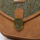 B40265 CHESTNUT Colour Authentic Handwoven Harris Tweed Saddle Bag Closeup Closure View Gaelsong