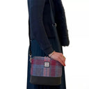 B40295 Handmade Harris Tweed Zip Shoulder Bag Pastel Pink Gaelsong
