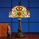 D30050 Claddagh Irish Tiffany Lamp Lifestyle Gaelsong