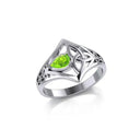 J70044 Peridot and Knot Ring Gaelsong
