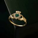 J71003S10K Agate Claddagh Engagement Ring Lifestyle Gaelsong